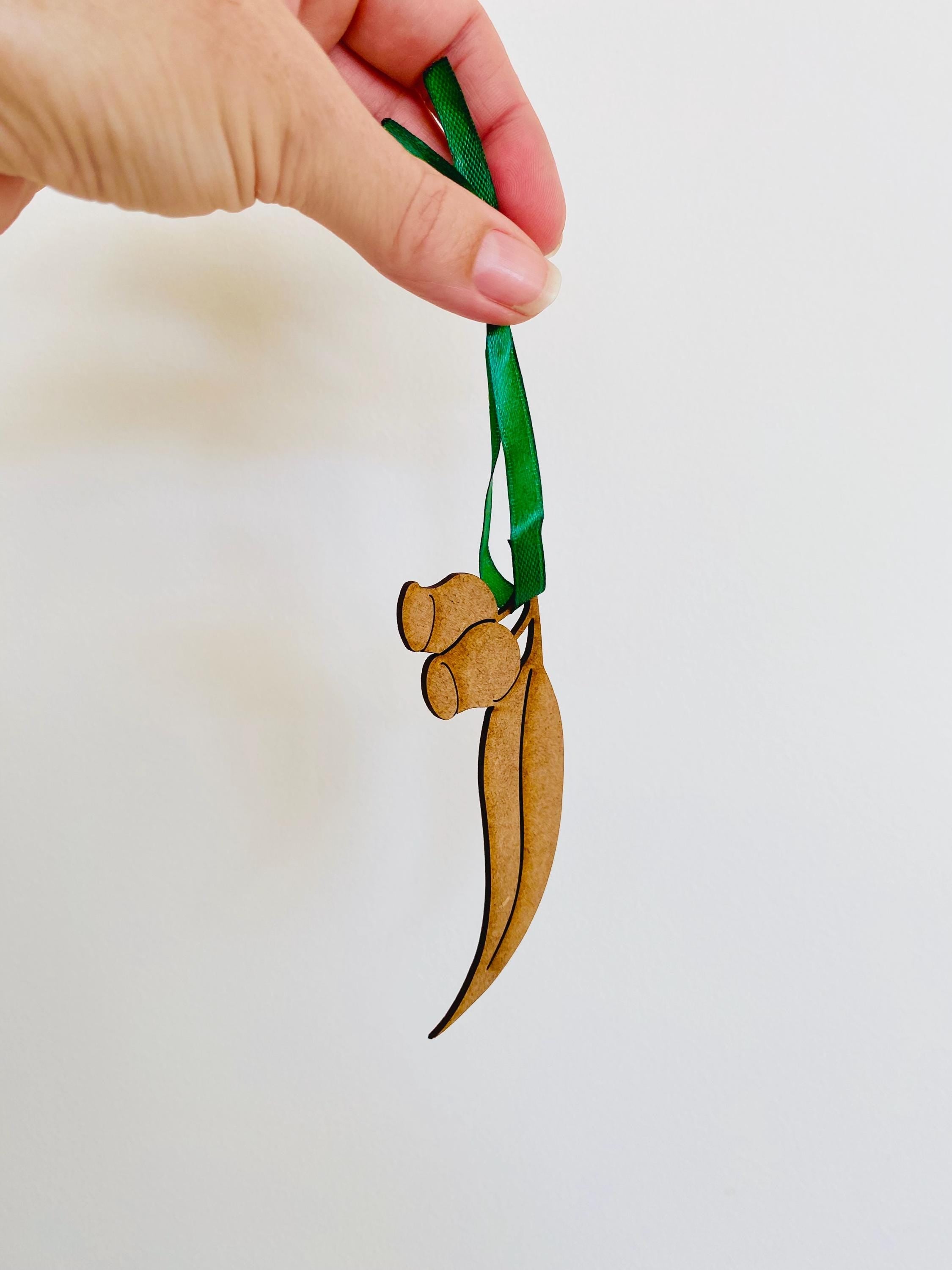 Gum leaves Ornament: Australian gumleaf ornament for Christmas decor.